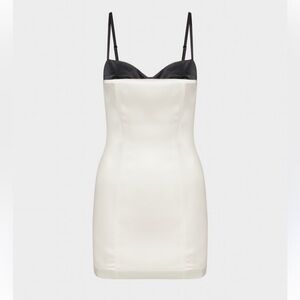 New with tags Satin Dress size Small Aritzia